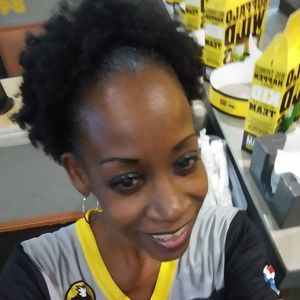 Meet your Posher, Rona